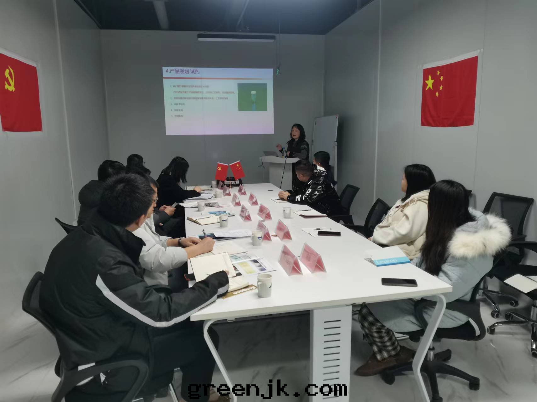 陝西(xī)健康醫療集团(tuán)对(duì)良升(shēng)公(gōng)司進(jìn)一(yī)步考察